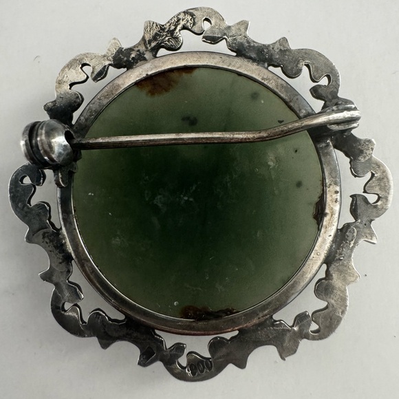 Vintage Nephrite Green Jade Brooch Silver 900 ORNATE Filigree Oval Pin 1930's - Picture 4 of 6